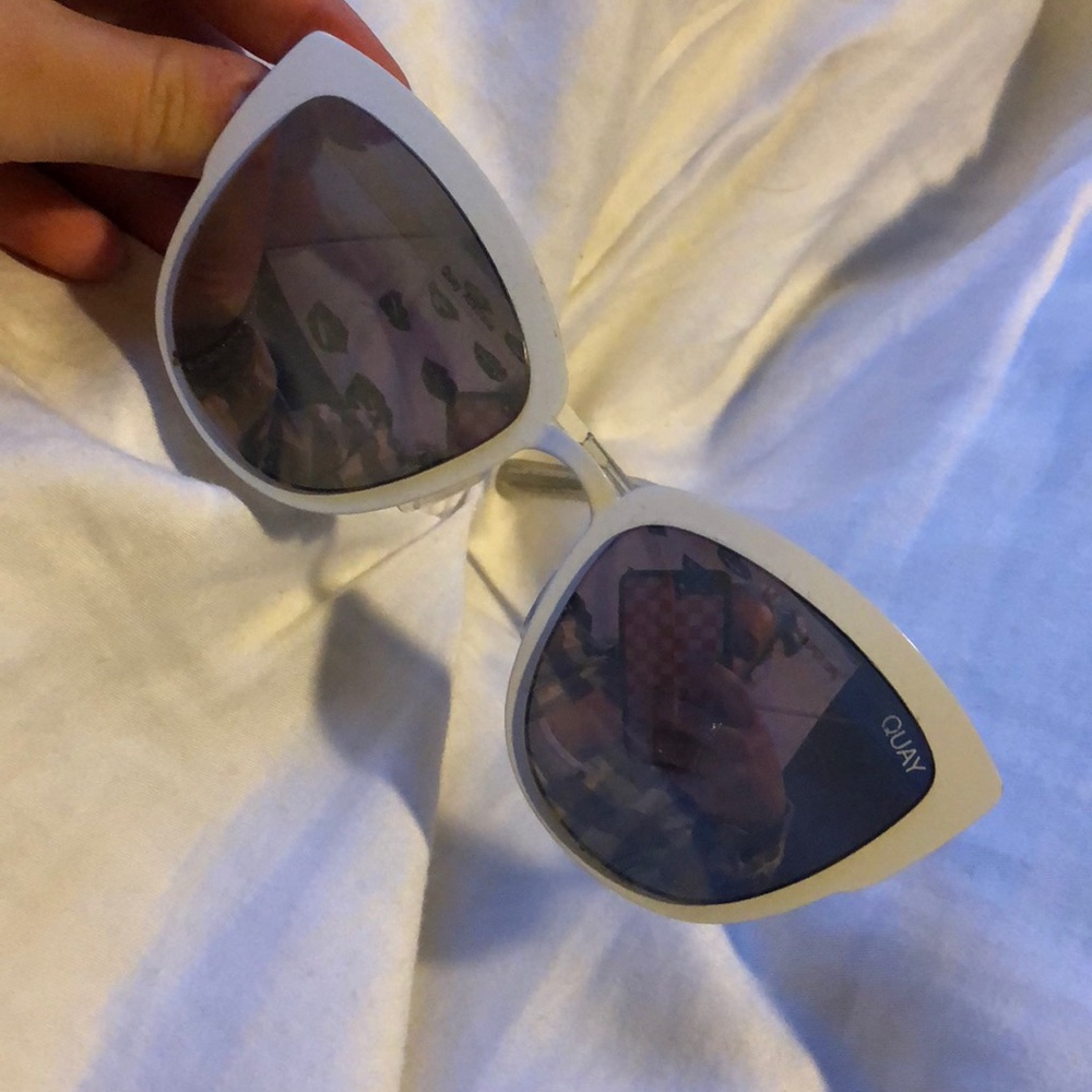 White sunnies